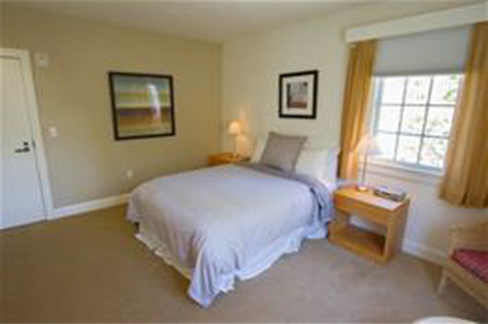 Easton Hall - photo 4