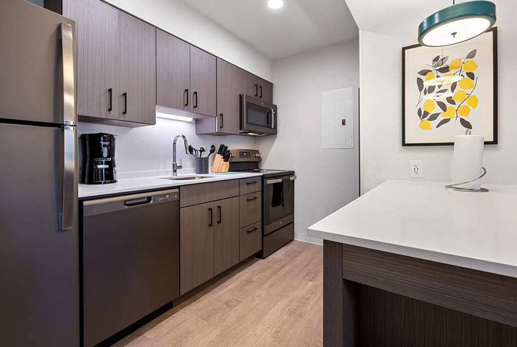 WaterWalk Extended Stay by Wyndham Atlanta Perimeter - photo 42