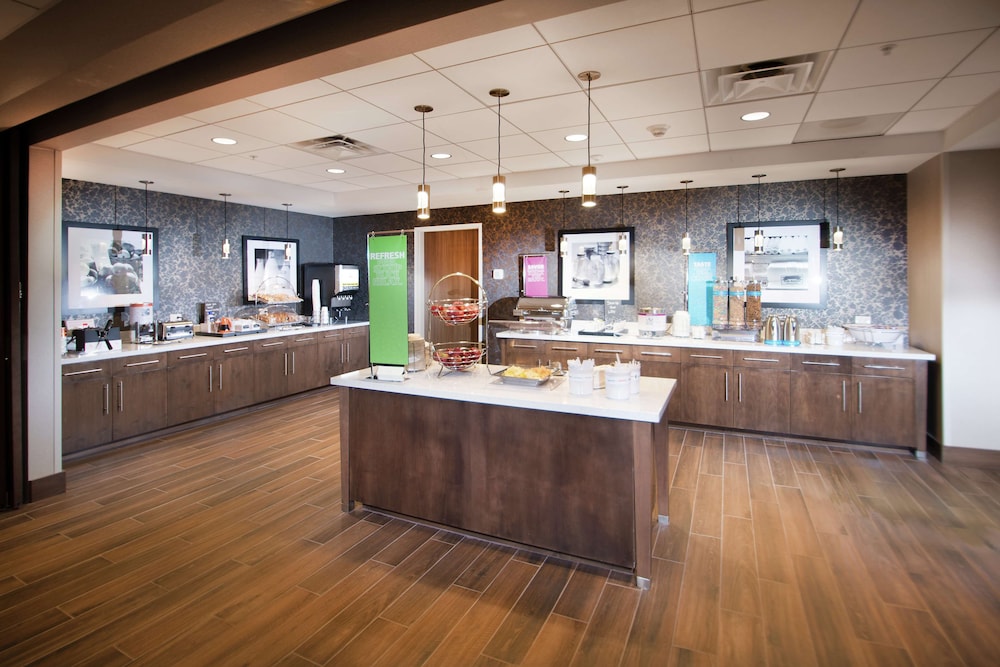 Hampton Inn Arvin Tejon Ranch - photo 43