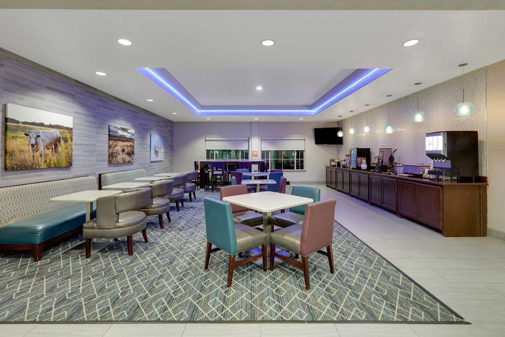 La Quinta Inn & Suites by Wyndham Big Spring - photo 33