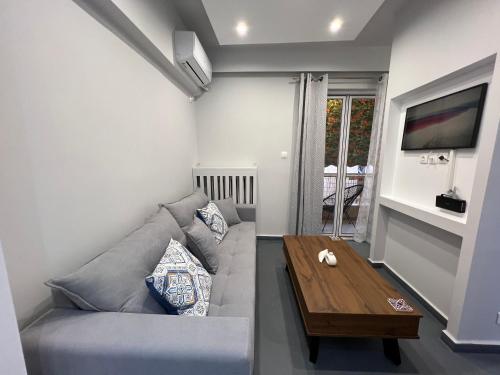 The island studio — 4-Star Luxury Hotel in Piraeus, Greece