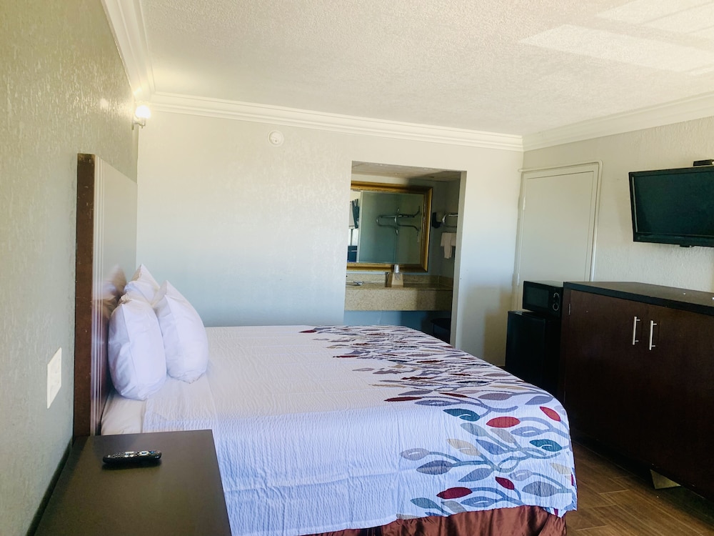 Budget Inn And Suites 4655168 — Crowley
