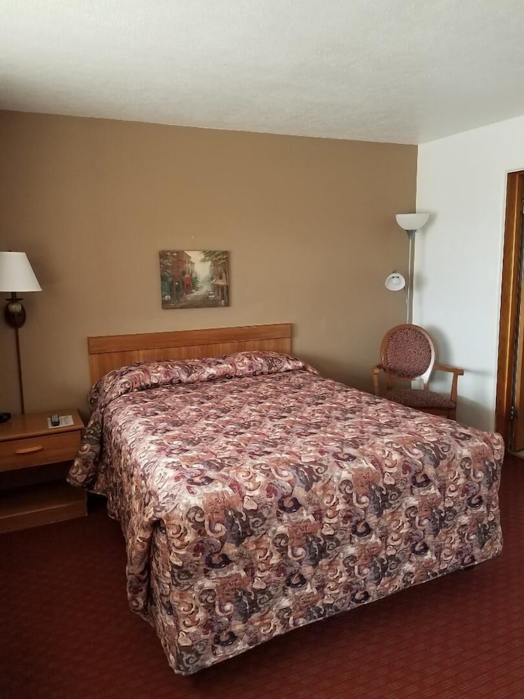 Raine Motel - photo 11
