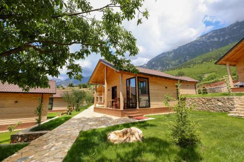 Bujtina Kapinova in Berat, Albania