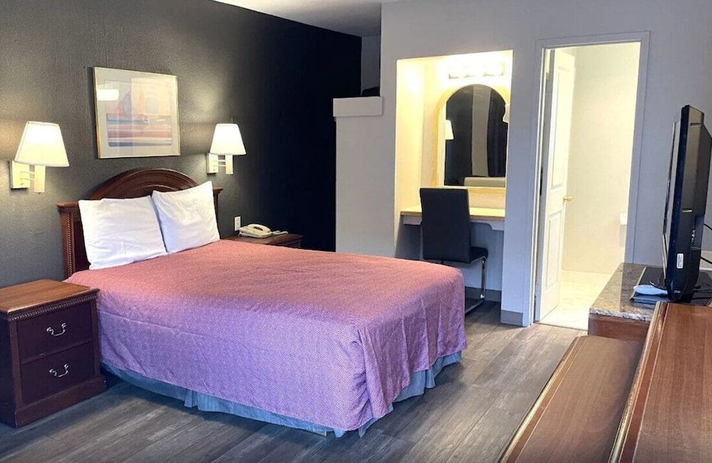 Downtown Inn - photo 7