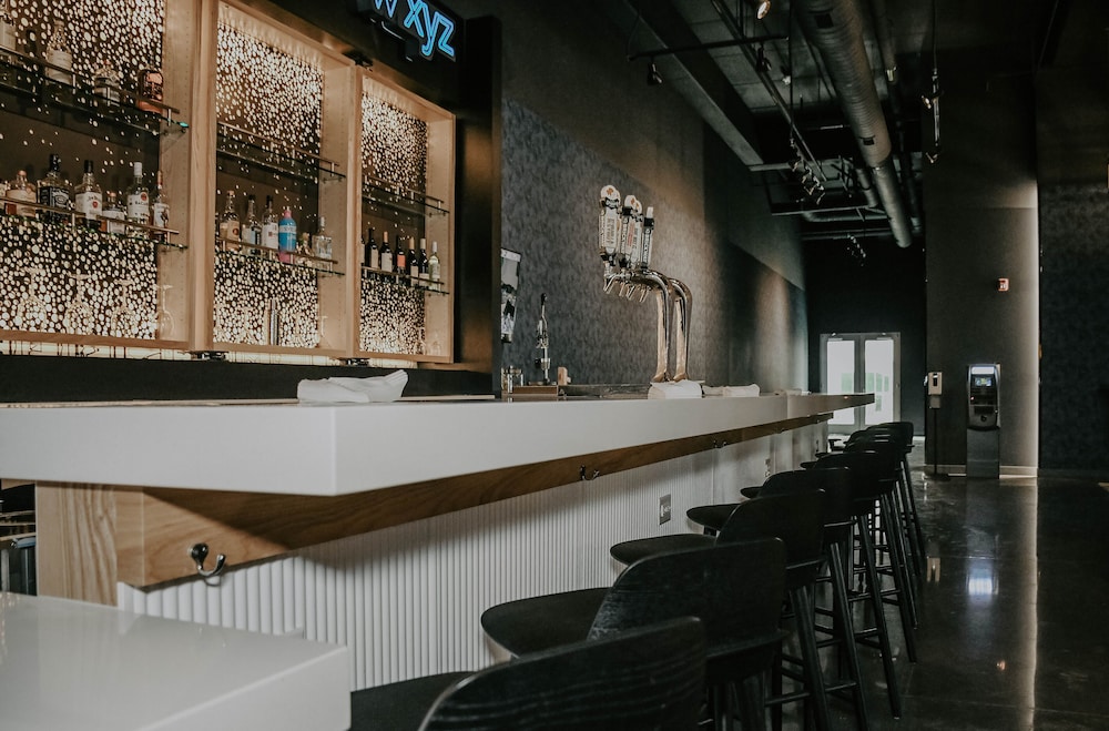 Aloft Omaha West - photo 43