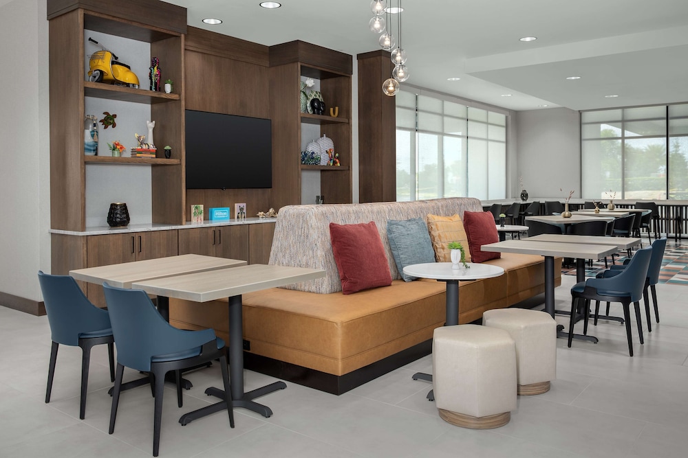 Hampton Inn by Hilton Orlando Southeast Nona - photo 2