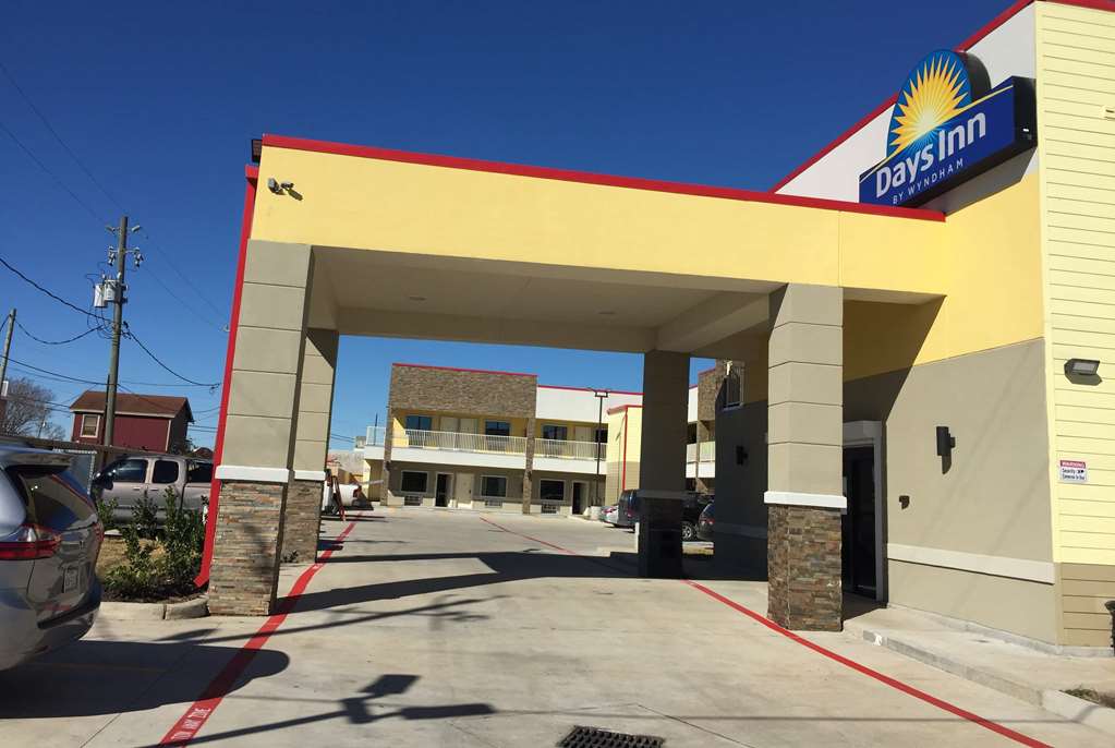 Days Inn by Wyndham Freeport - featured photo