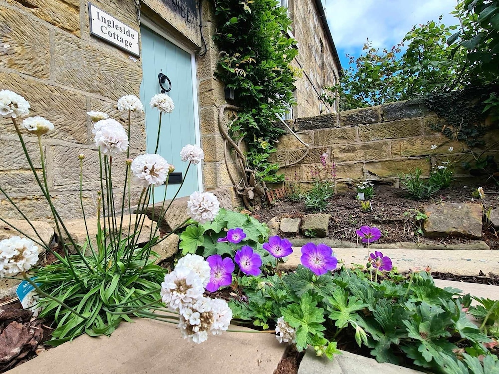 Ingleside Cottage North Yorkshire Moors — 4-Star Luxury Hotel in Whitby, United Kingdom