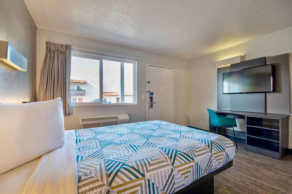 Motel 6 Santa Fe - photo 21