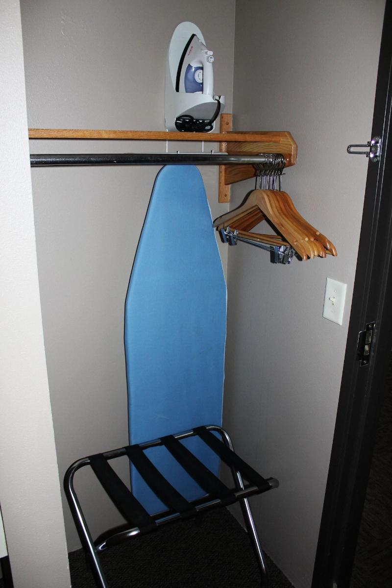Capri Inn and Suites of Beatrice - photo 32