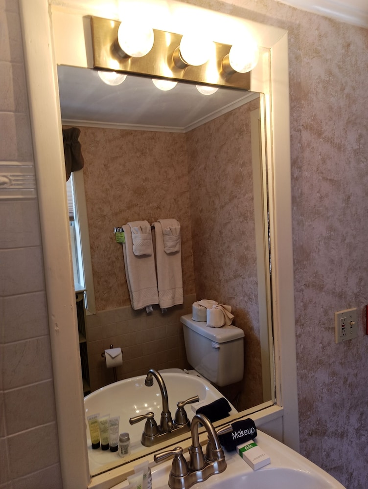 Arlington Inn - photo 73