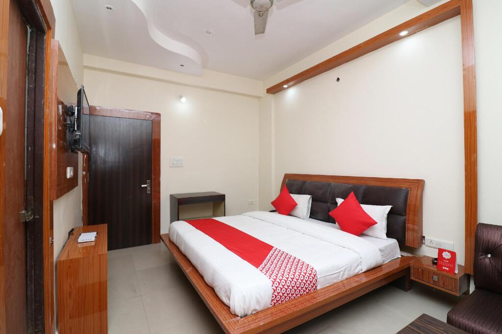 OYO 36212 Hotel Shubhkamna in Jabalpur, India