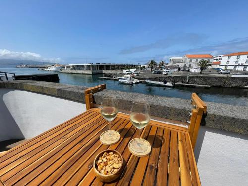 Casa do Porto — 4-Star Luxury Hotel in Madalena, Portugal