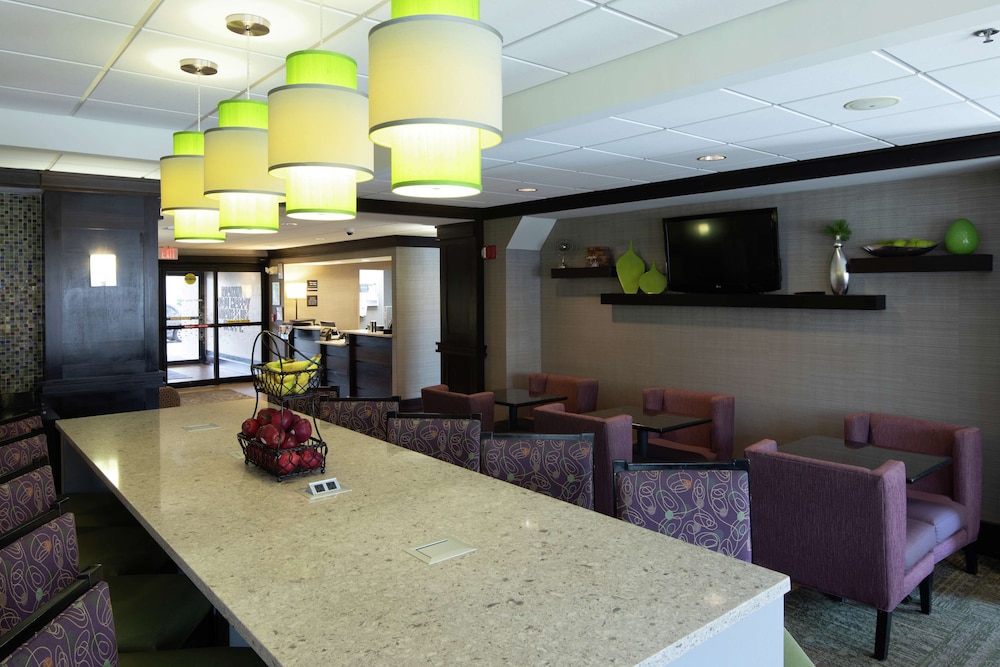 Hampton Inn Atlanta Town Center Kennesaw - photo 4
