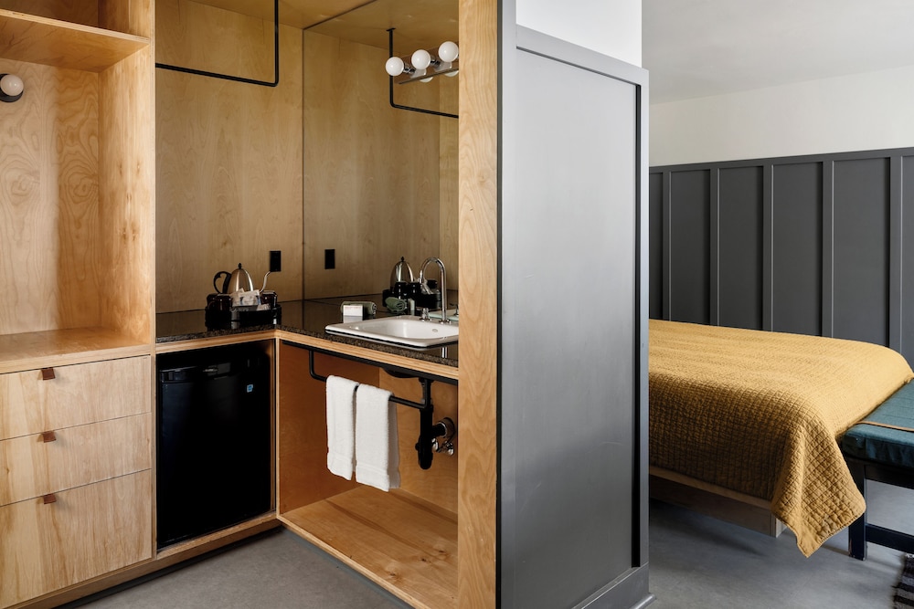 The Coachman Hotel - photo 48
