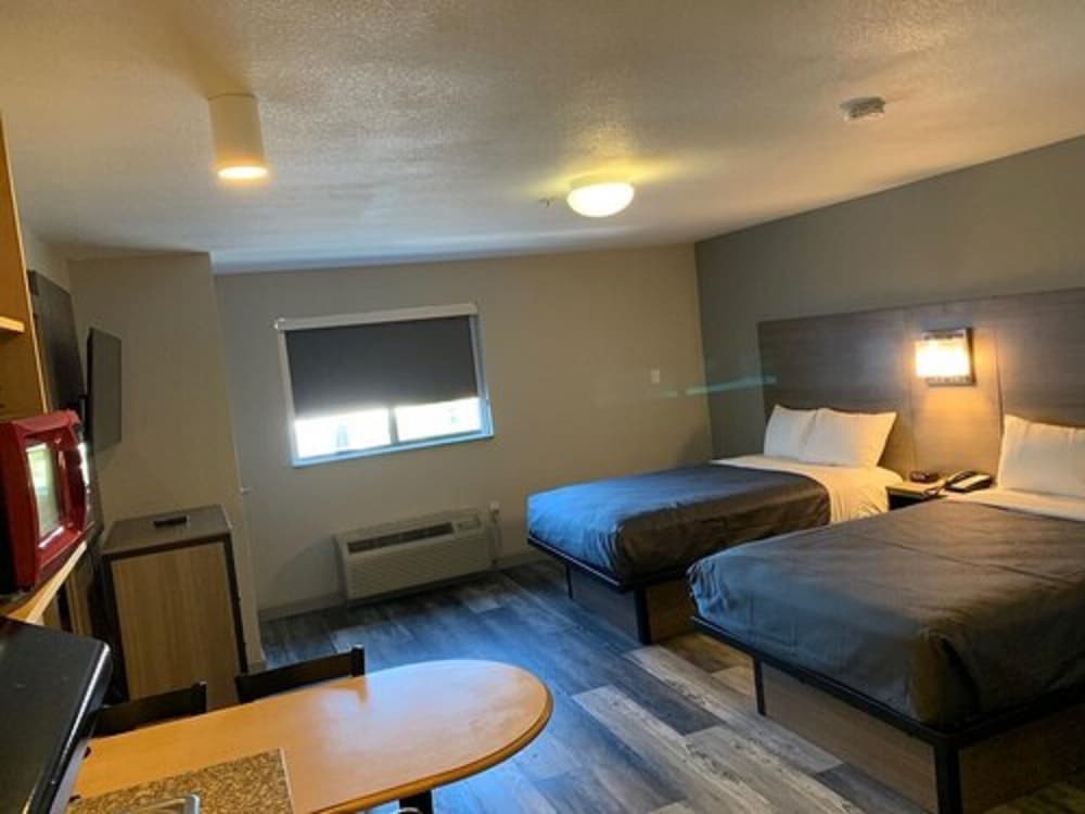 Suburban Studios near Panama City Beach - photo 4
