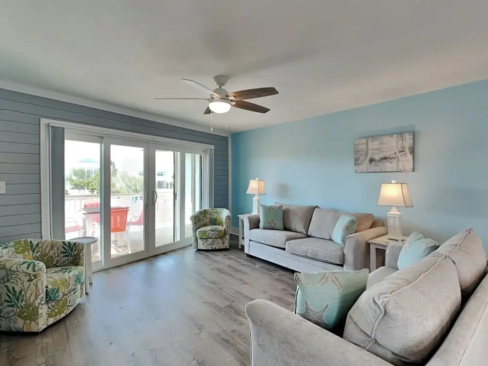 Winter Waves - last minute hotel in Gulf Shores
