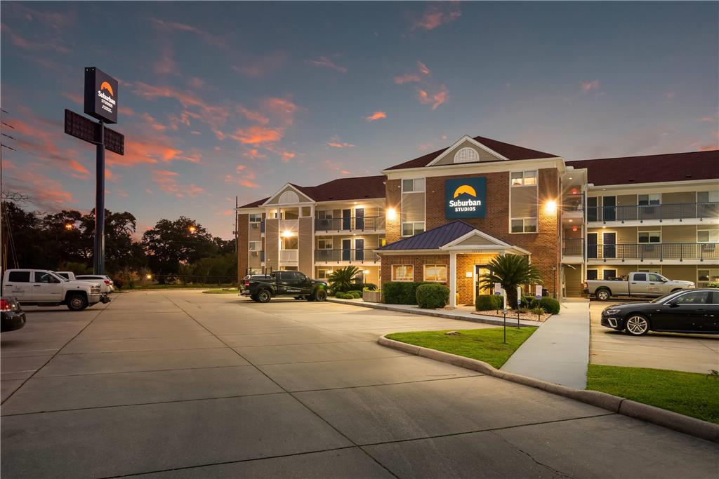 Suburban Studios Biloxi North Area - photo 4