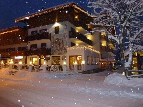 Hotel Laurino in Pozza Di Fassa, Italy