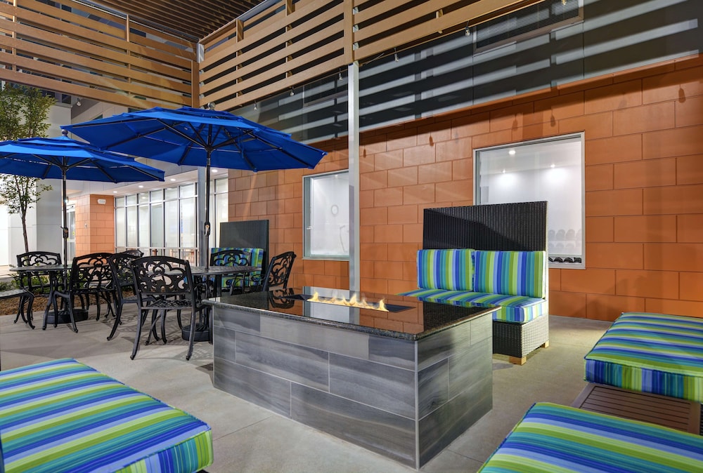 Home2 Suites by Hilton Bentonville Rogers - photo 32