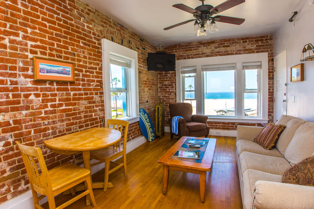 Venice Beach Suites & Hotel - photo 26