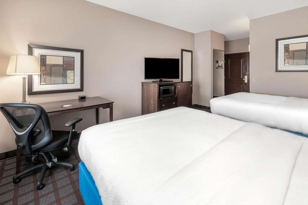 La Quinta Inn & Suites by Wyndham Bozeman - photo 14