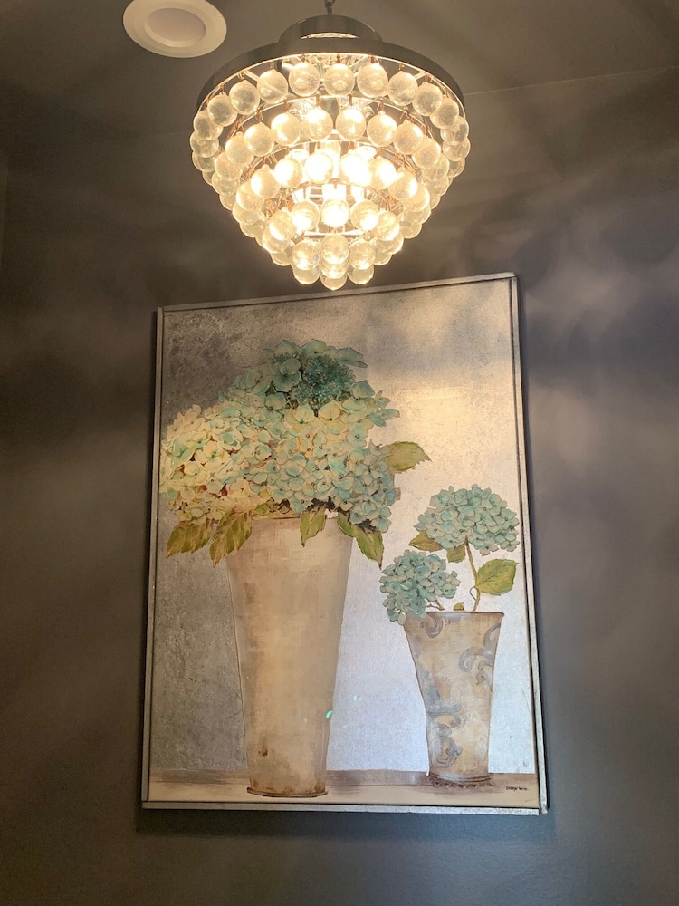 The Hygrade Inn - photo 18