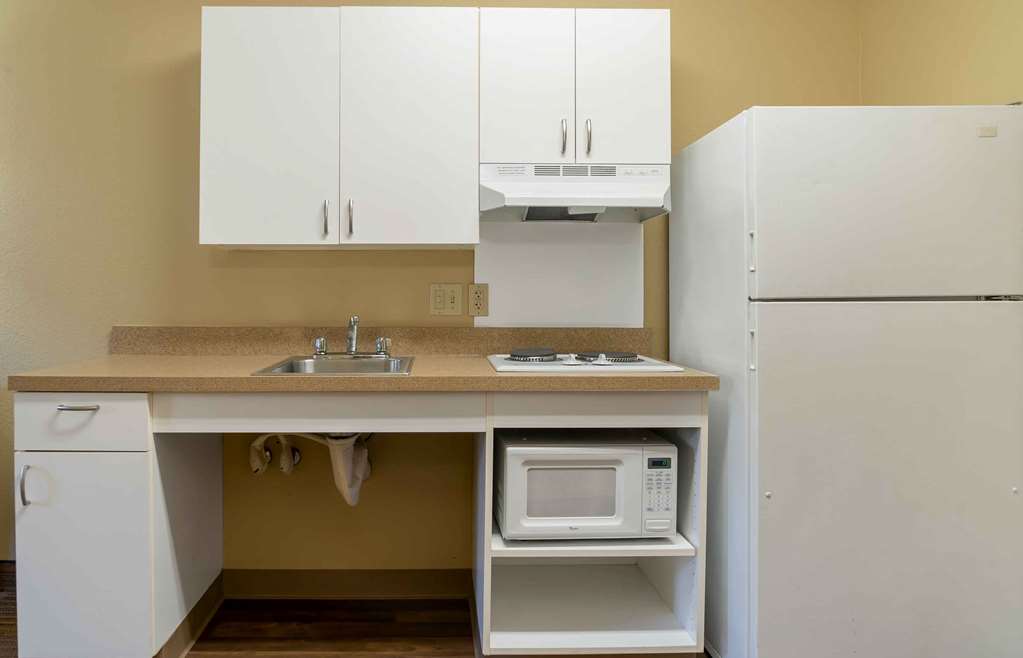 Extended Stay America Suites Detroit Metropolitan Airport - photo 27