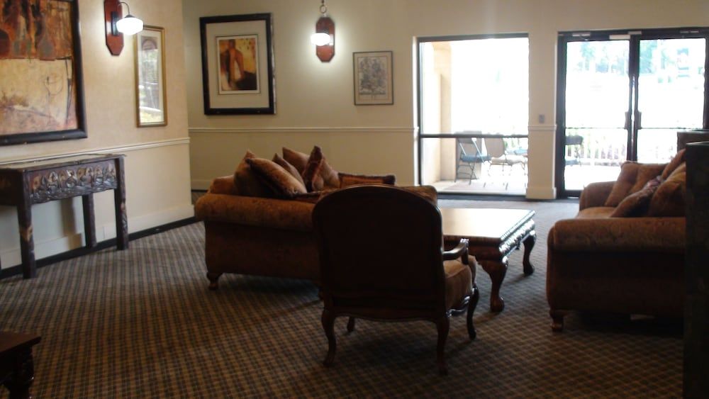 Armstrong Inn and Suites - photo 23