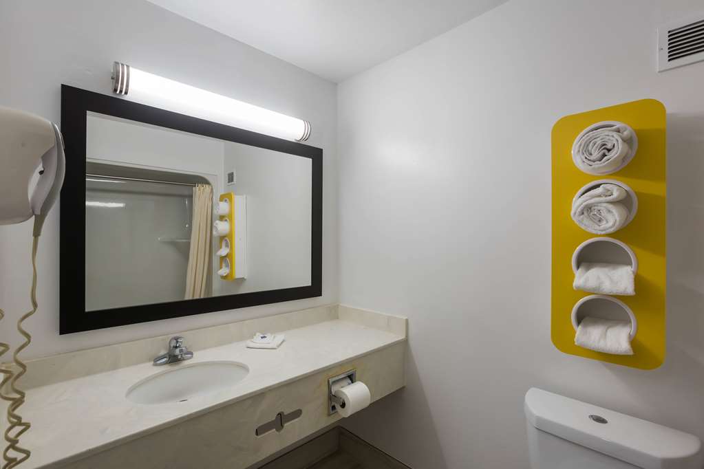 Motel 6 Suwanee GA Gwinnett Center - photo 17