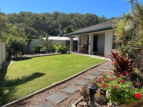 35 Rumbalara Avenue Rainbow Beach Pool Aircon Pets Welome — Rainbow Beach