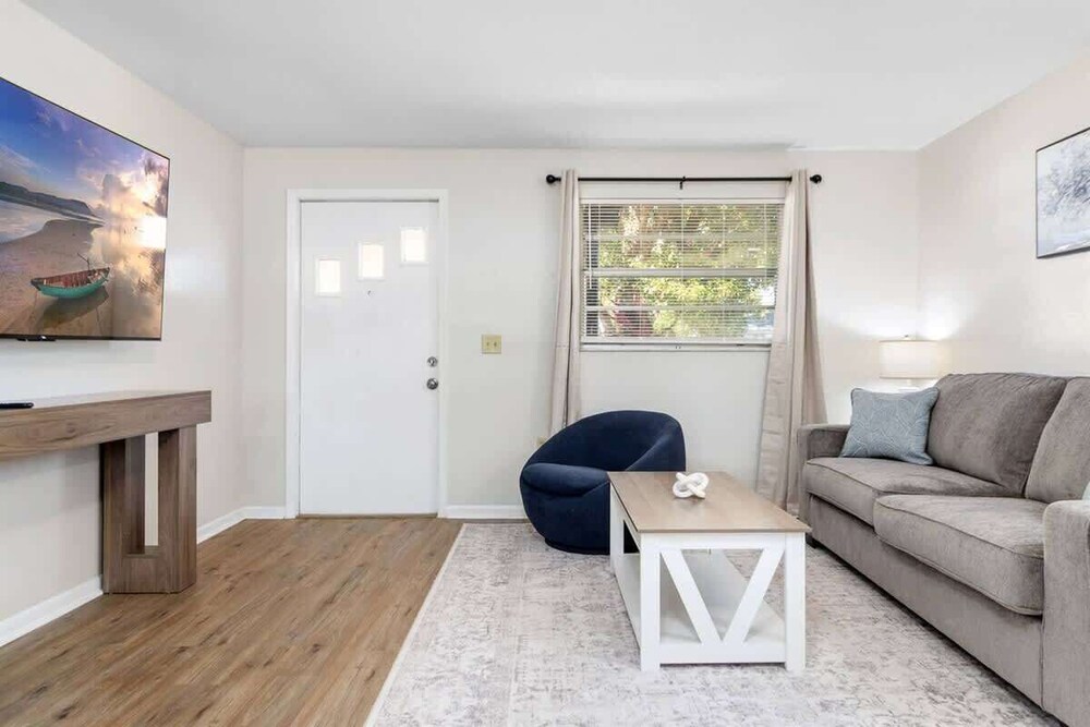 Charming Duplex in Zephyrhills #2 — hotel in Zephyrhills
