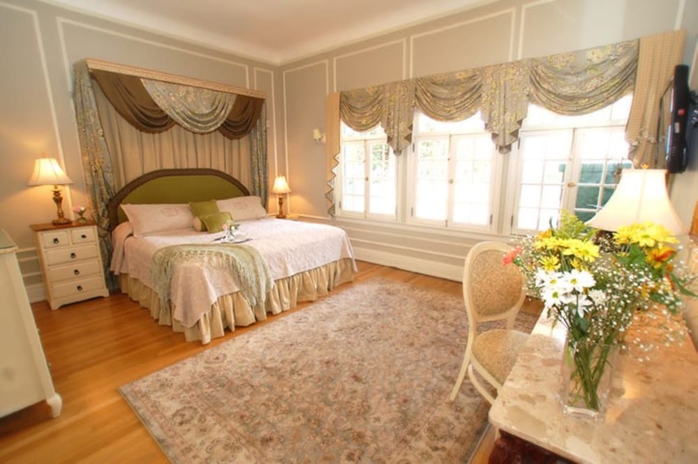 Club Continental - photo 12