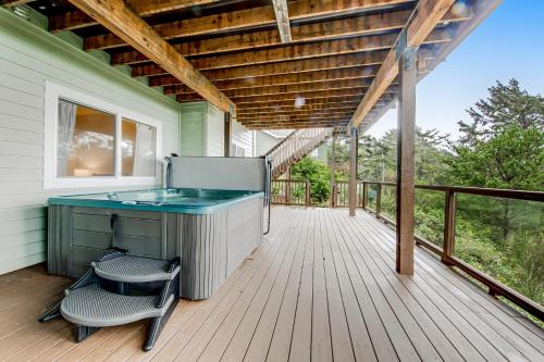 Capeside Paradise — 4-Star Luxury Hotel in Pacific, United States