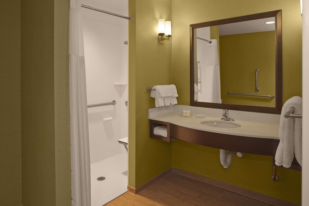 Hilton Garden Inn Akron - photo 18