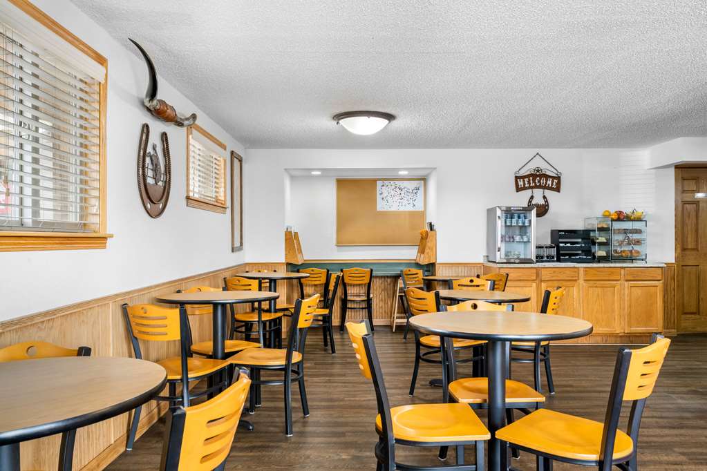Econo Lodge Miles City I 94 - photo 38
