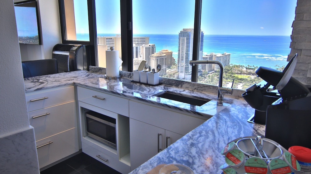 Holiday Inn Express Waikiki by IHG - photo 8