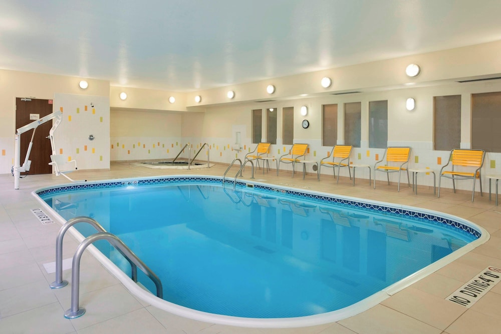 Fairfield Inn & Suites Mansfield Ontario - photo 14