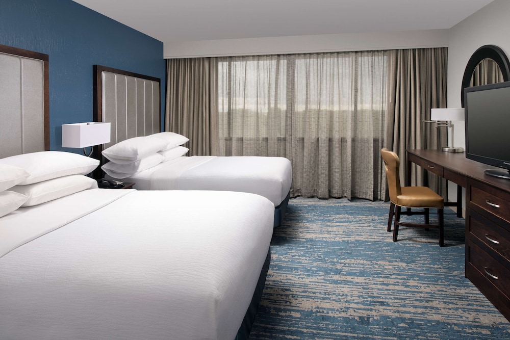 Embassy Suites by Hilton Columbus - photo 10