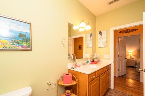 Woodlands Wonder by Oak Island Accommodations - photo 18