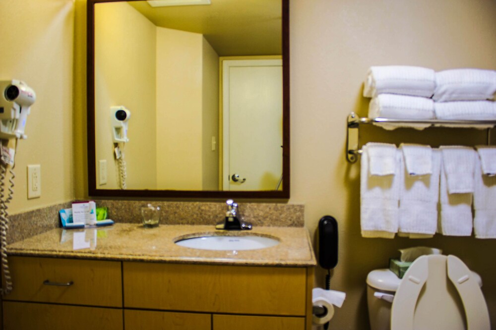 Candlewood Suites Wilson by IHG - photo 19
