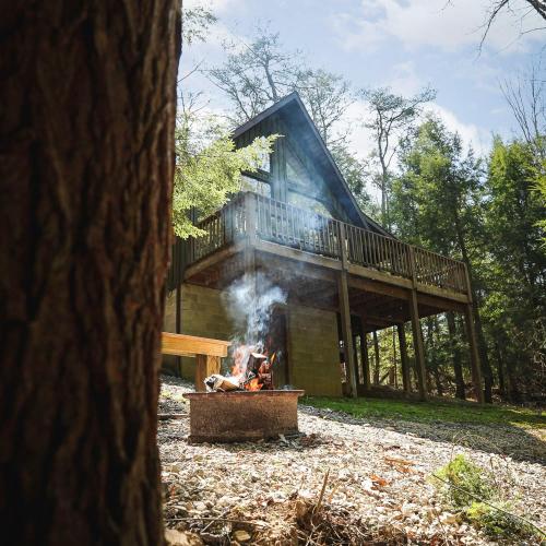 Falls by The Chalets - carbon neutral hotel in Logan
