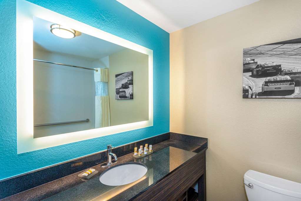 La Quinta Inn & Suites by Wyndham Sebring - photo 26