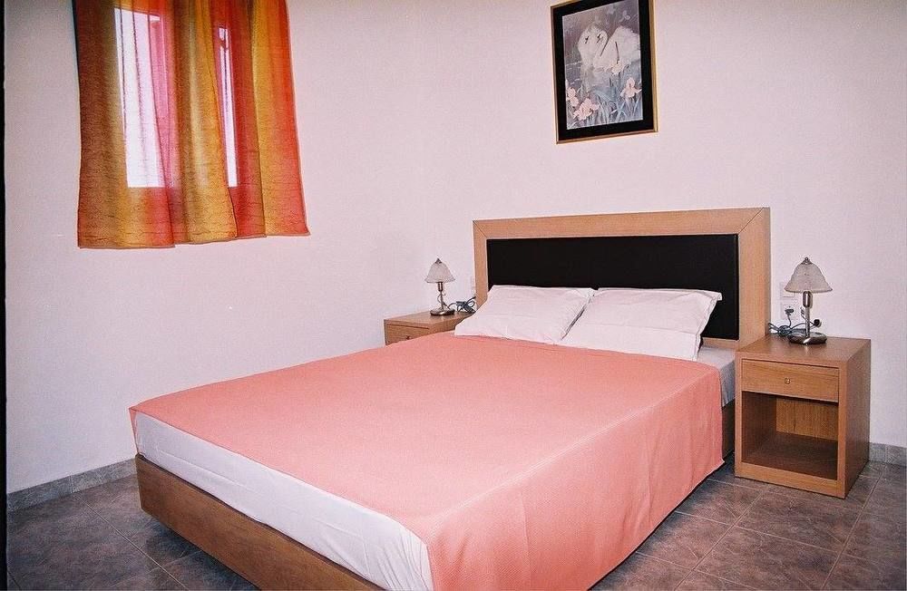 Moustakas Beach Hotel — Milos — photo 2