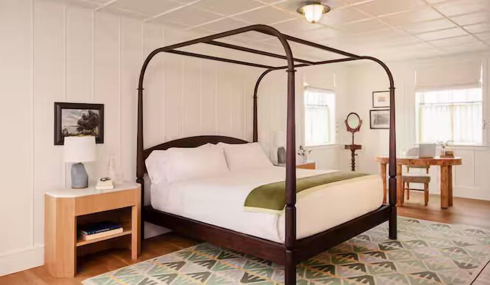 Canoe Place Inn and Cottages - photo 13