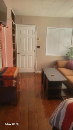 Woodland Hills BEST Priced Room — hotel in Woodland Hills
