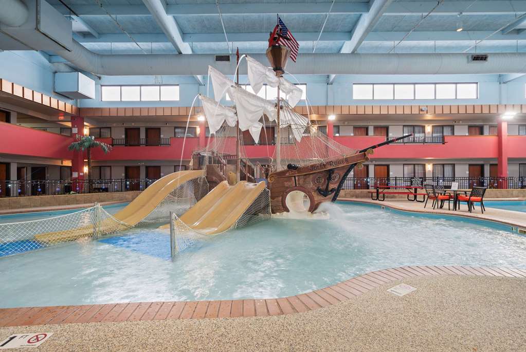 Ramada by Wyndham Sioux Falls Airport Waterpark & Event Ctr - photo 17