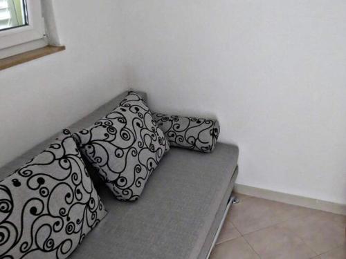 Apartments Pezo Two Bedroom Apartment with Balcony — 4-Star Luxury Hotel in Baska Voda, Croatia