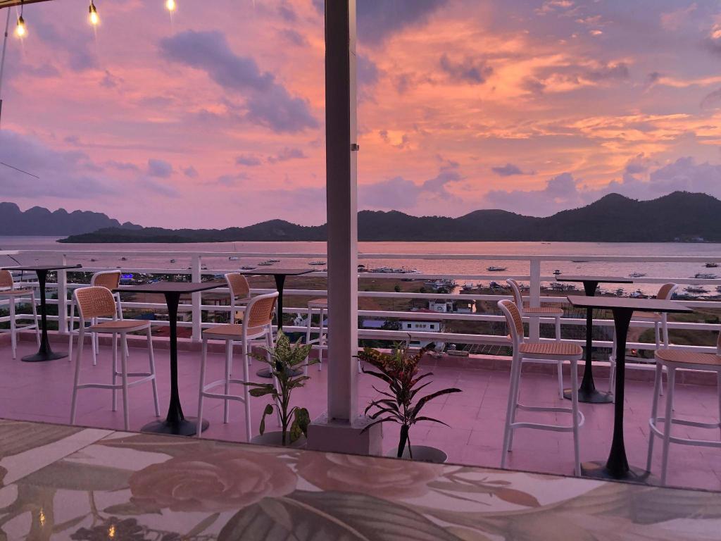 Sunburn Suites and Rooftop Bar in Coron, Philippines
